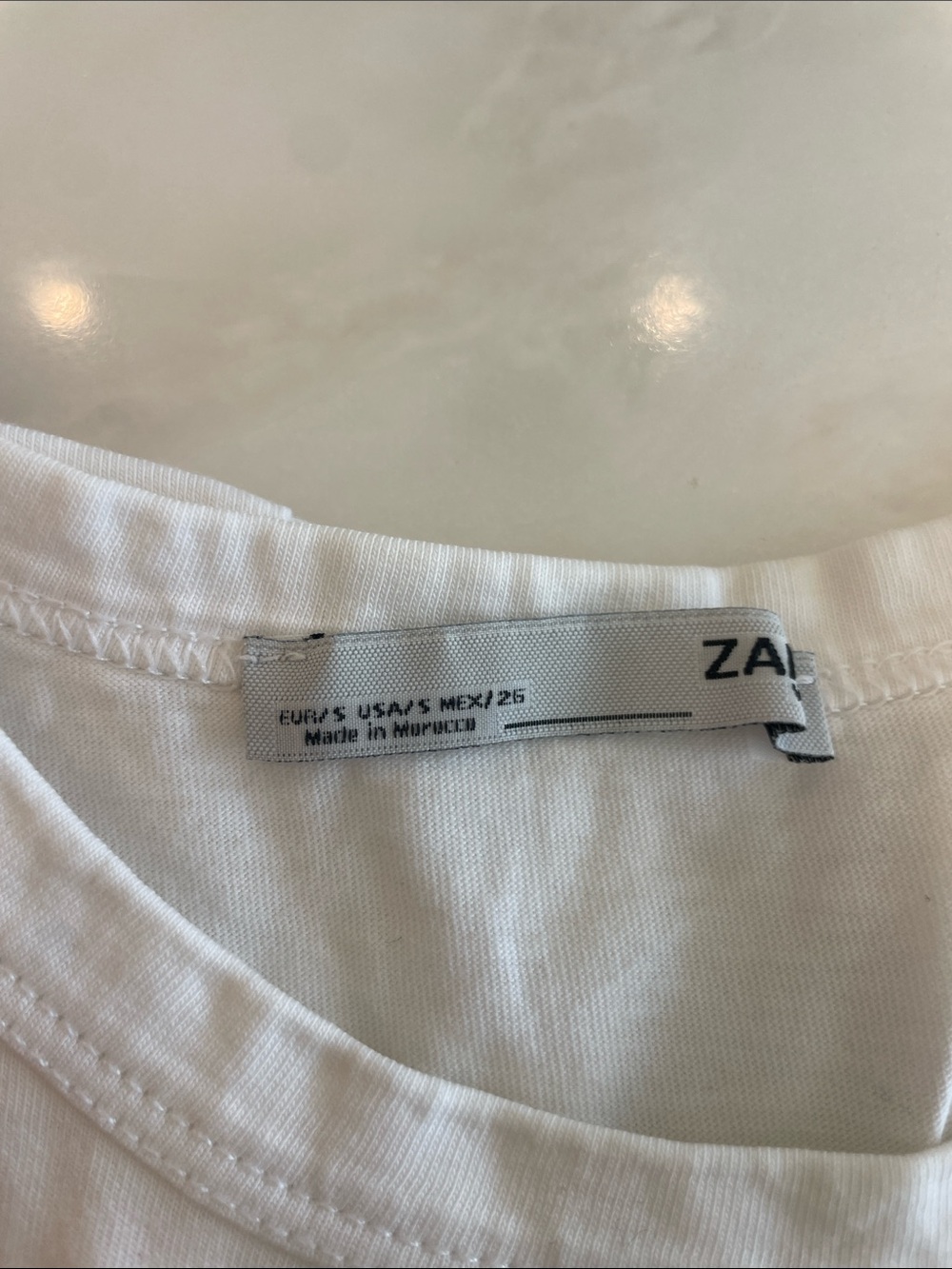 Zara Women’s White Graphic Tee with Red Space Astronaut Print- Size Small - Picture 5 of 5